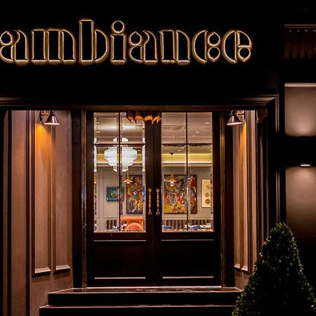 Ambiance Boutique Art Hotel ラホール エクステリア 写真 Entrance to the restaurant