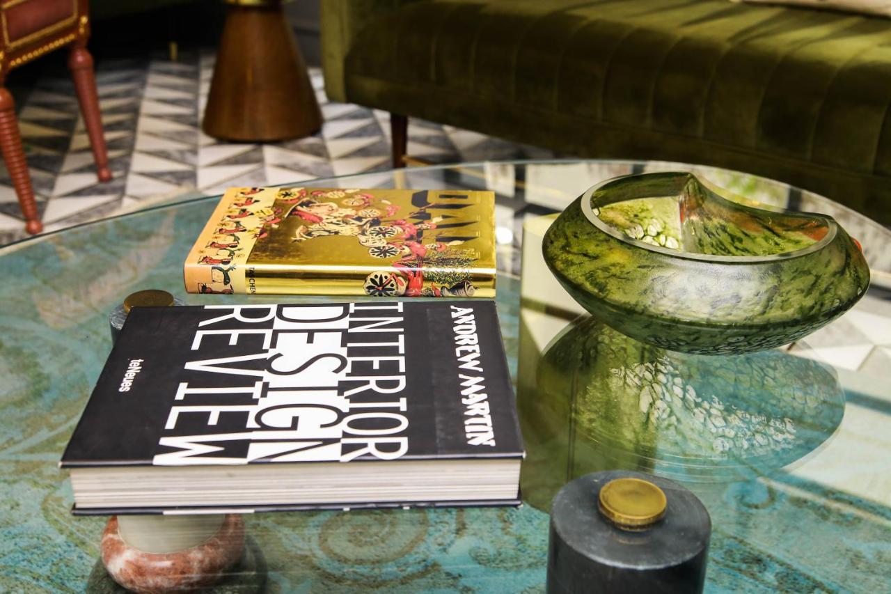 Ambiance Boutique Art Hotel ラホール エクステリア 写真 Interior design by Mark Rothwell