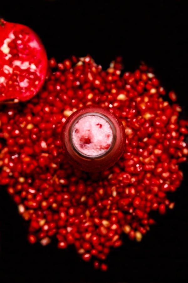 Ambiance Boutique Art Hotel ラホール エクステリア 写真 A bottle of cranberry juice