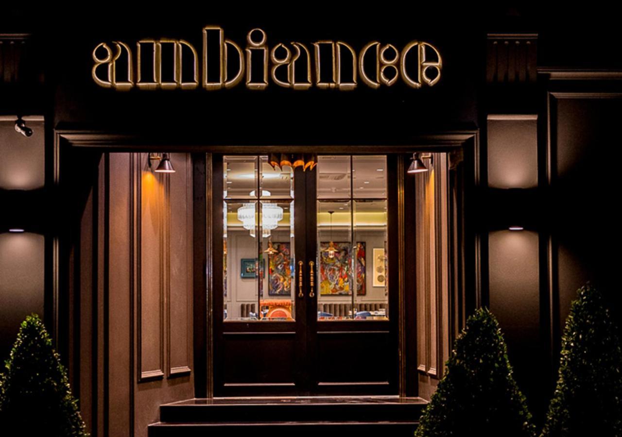 Ambiance Boutique Art Hotel ラホール エクステリア 写真 Entrance to the restaurant
