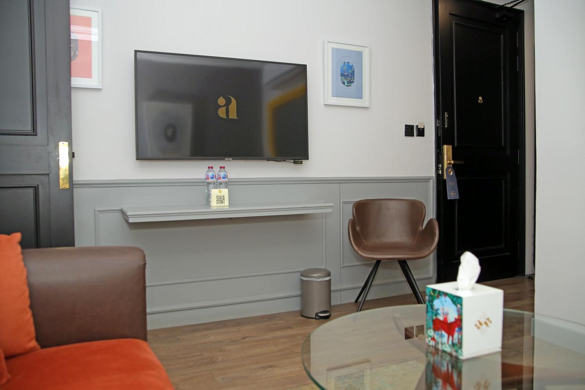 Ambiance Boutique Art Hotel ラホール 部屋 写真 A room at the hotel